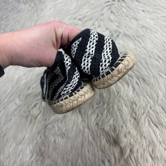 Off-White Men's 12.5 Black White Striped Open Knit Espadrille Resort Beachy Boho - Picture 9 of 9